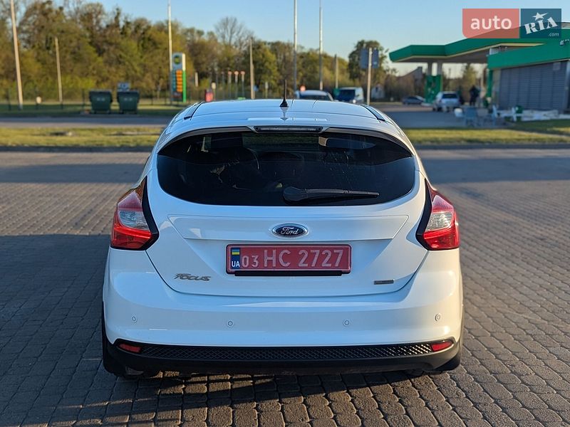 Хетчбек Ford Focus 2011 в Радивиліві