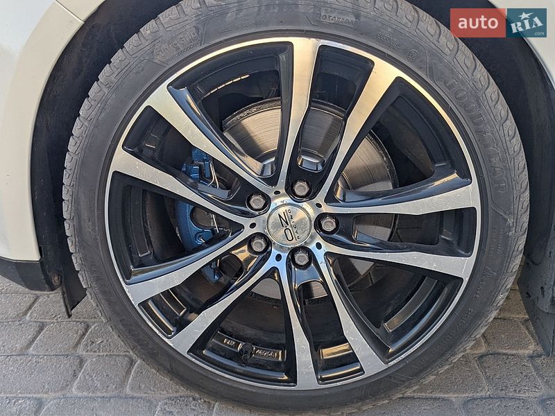 Хетчбек Ford Focus 2011 в Радивиліві
