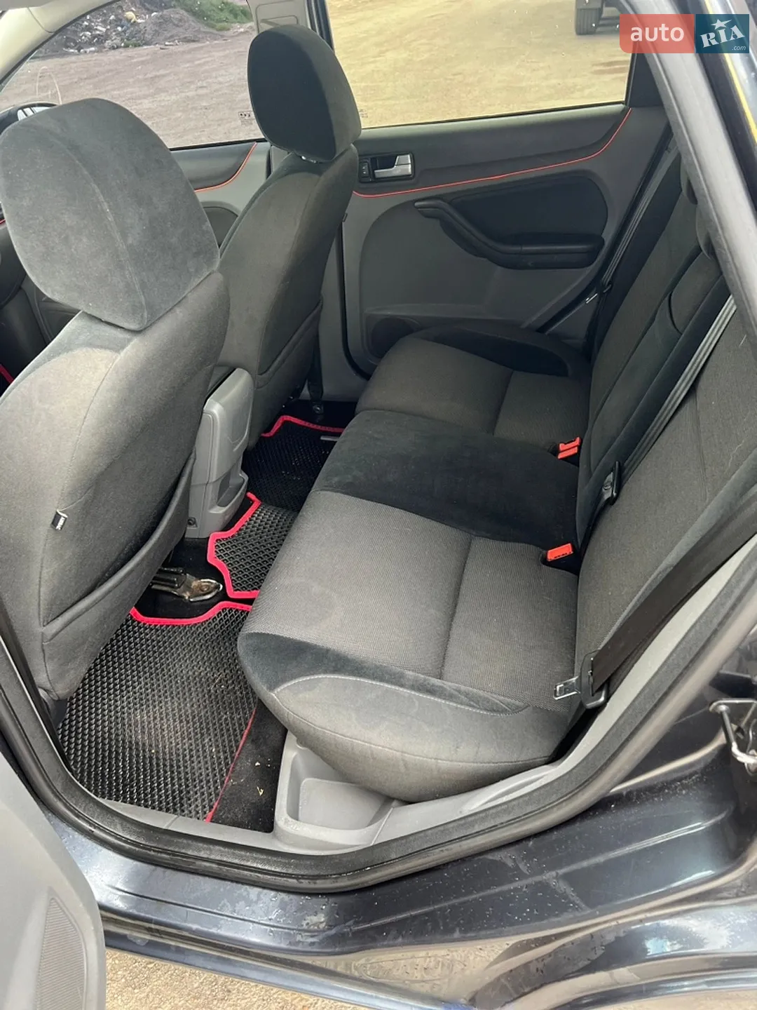 2010 Ford Focus - мініатюра 7