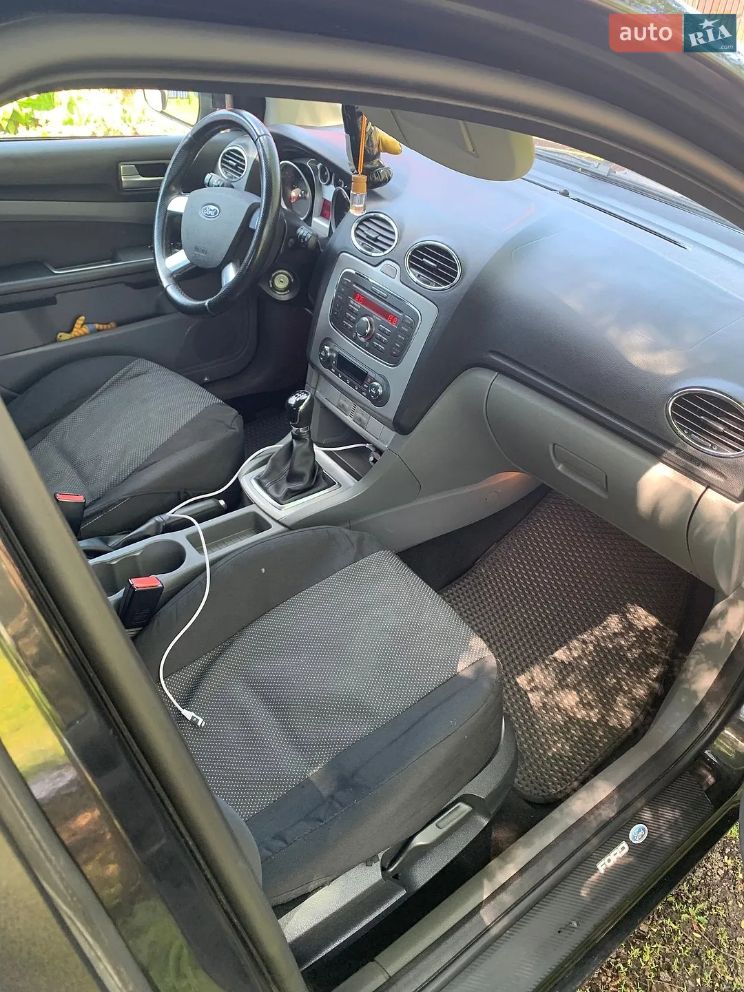 2010 Ford Focus - мініатюра 8