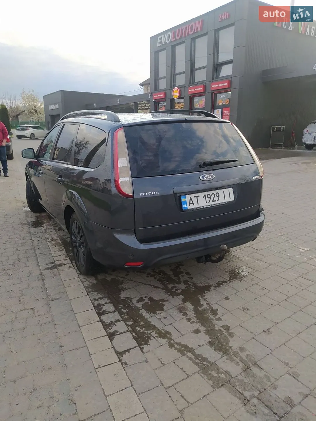 2010 Ford Focus - мініатюра 2