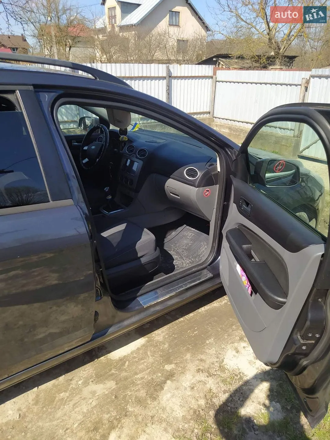 2010 Ford Focus - мініатюра 15