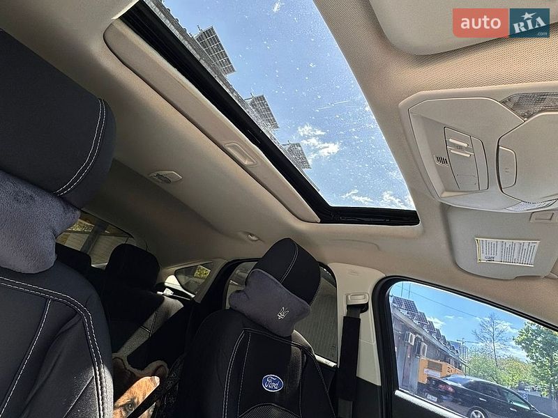 Хэтчбек Ford Focus 2015 в Киеве