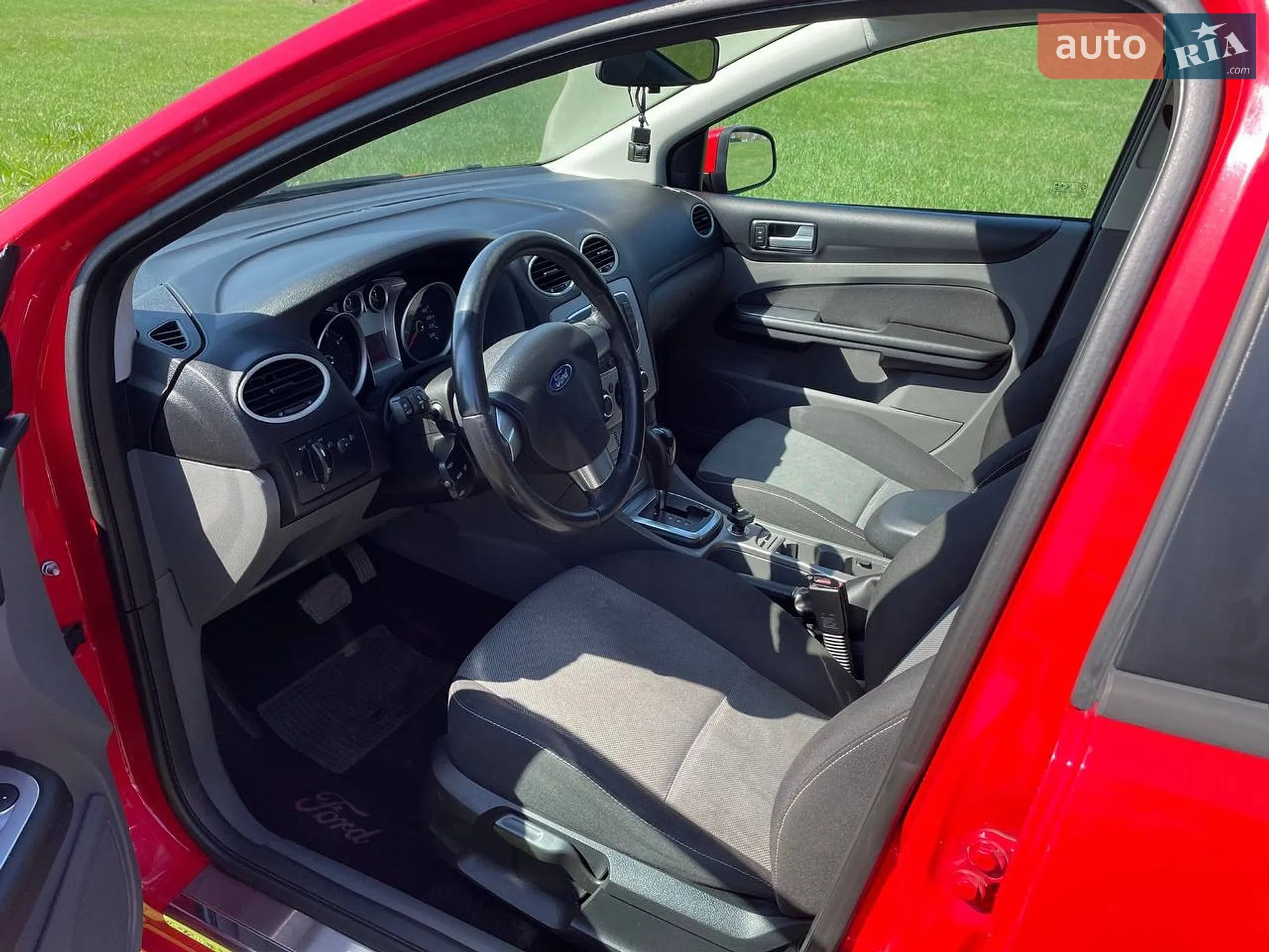 2010 Ford Focus - мініатюра 9