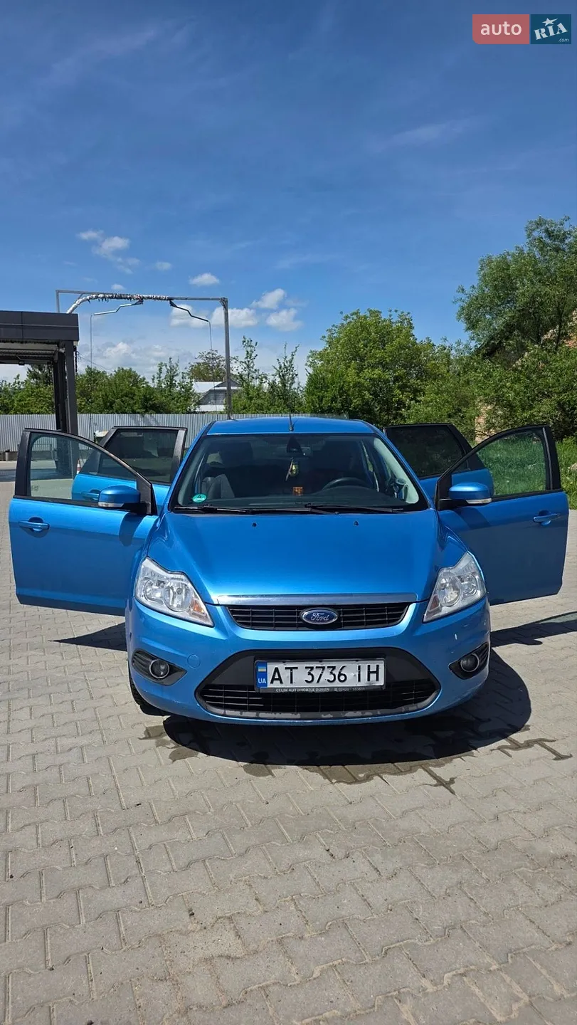 2010 Ford Focus - мініатюра 2