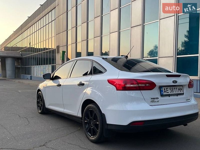Седан Ford Focus 2015 в Кривому Розі фото 12 Седан Ford Focus 2015 в Кривому Розі