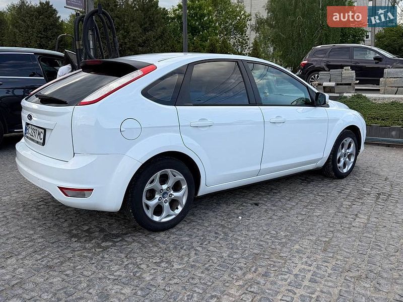 Хэтчбек Ford Focus 2010 в Львове