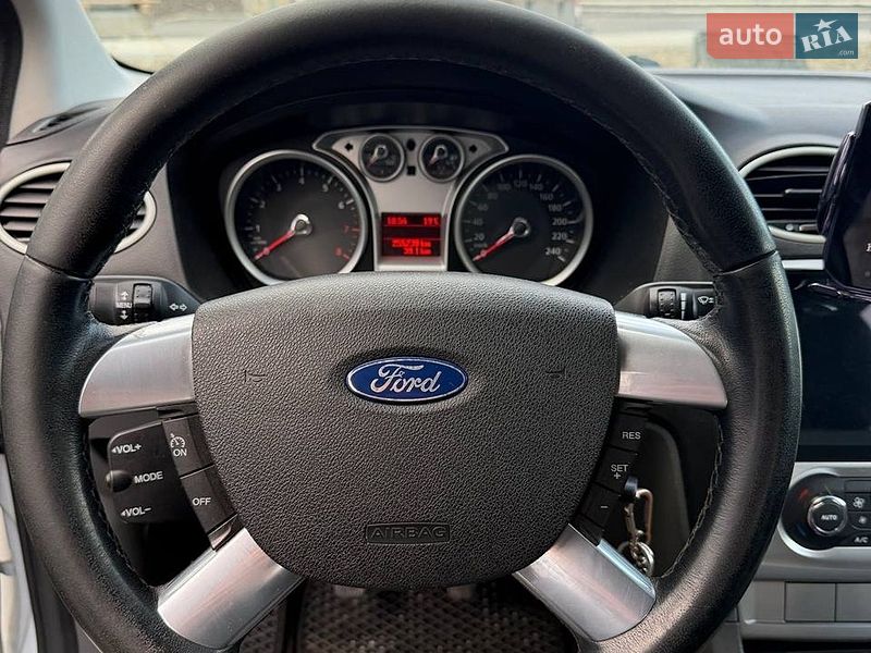 Хэтчбек Ford Focus 2010 в Львове