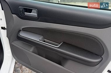 Хэтчбек Ford Focus 2010 в Львове