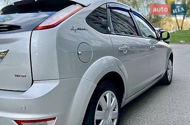 Хетчбек Ford Focus 2008 в Новояворівську
