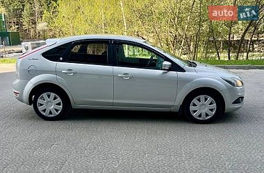 Хетчбек Ford Focus 2008 в Новояворівську