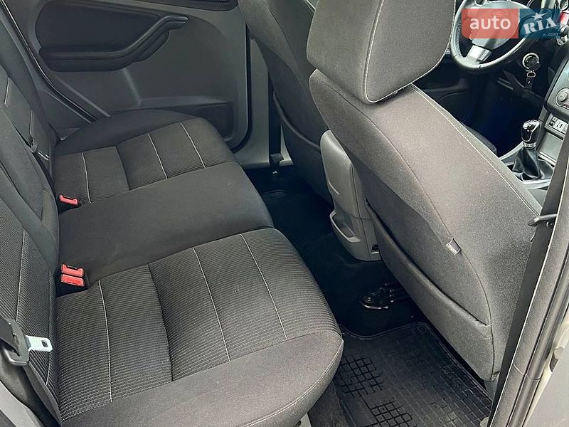 Хетчбек Ford Focus 2008 в Новояворівську