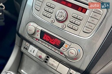 Хетчбек Ford Focus 2008 в Новояворівську