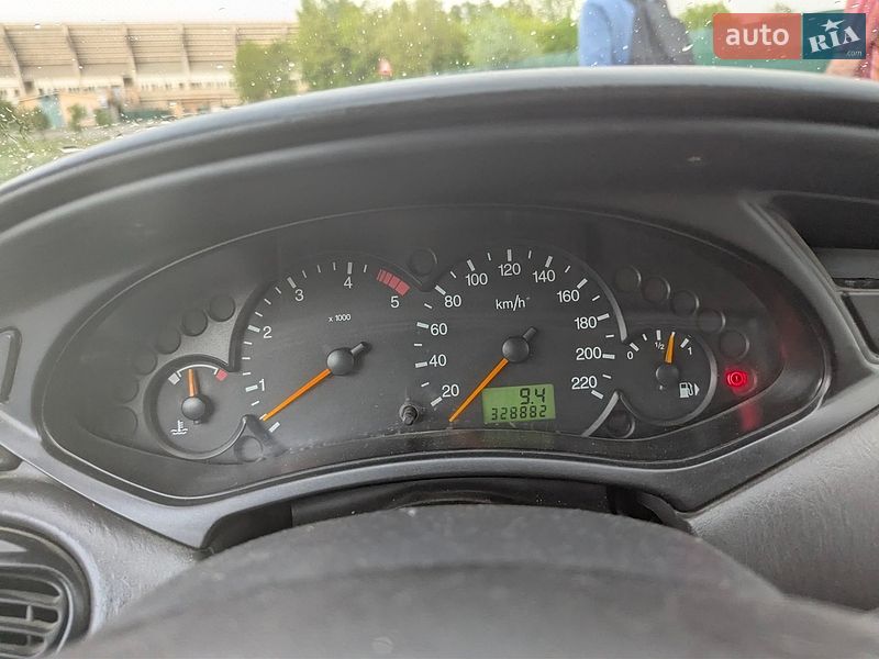Хетчбек Ford Focus 2004 в Івано-Франківську фото 17 Хетчбек Ford Focus 2004 в Івано-Франківську