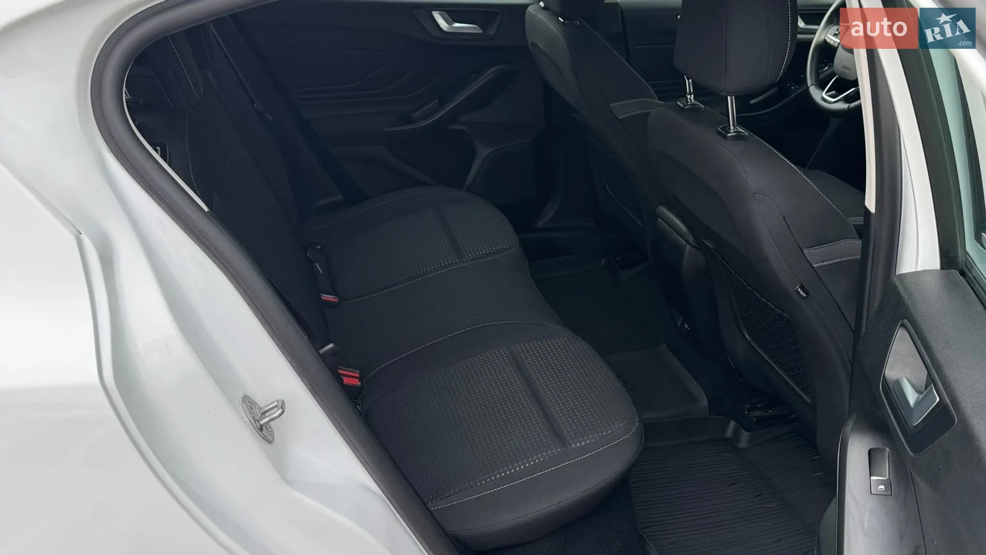 2020 Ford Focus - мініатюра 7