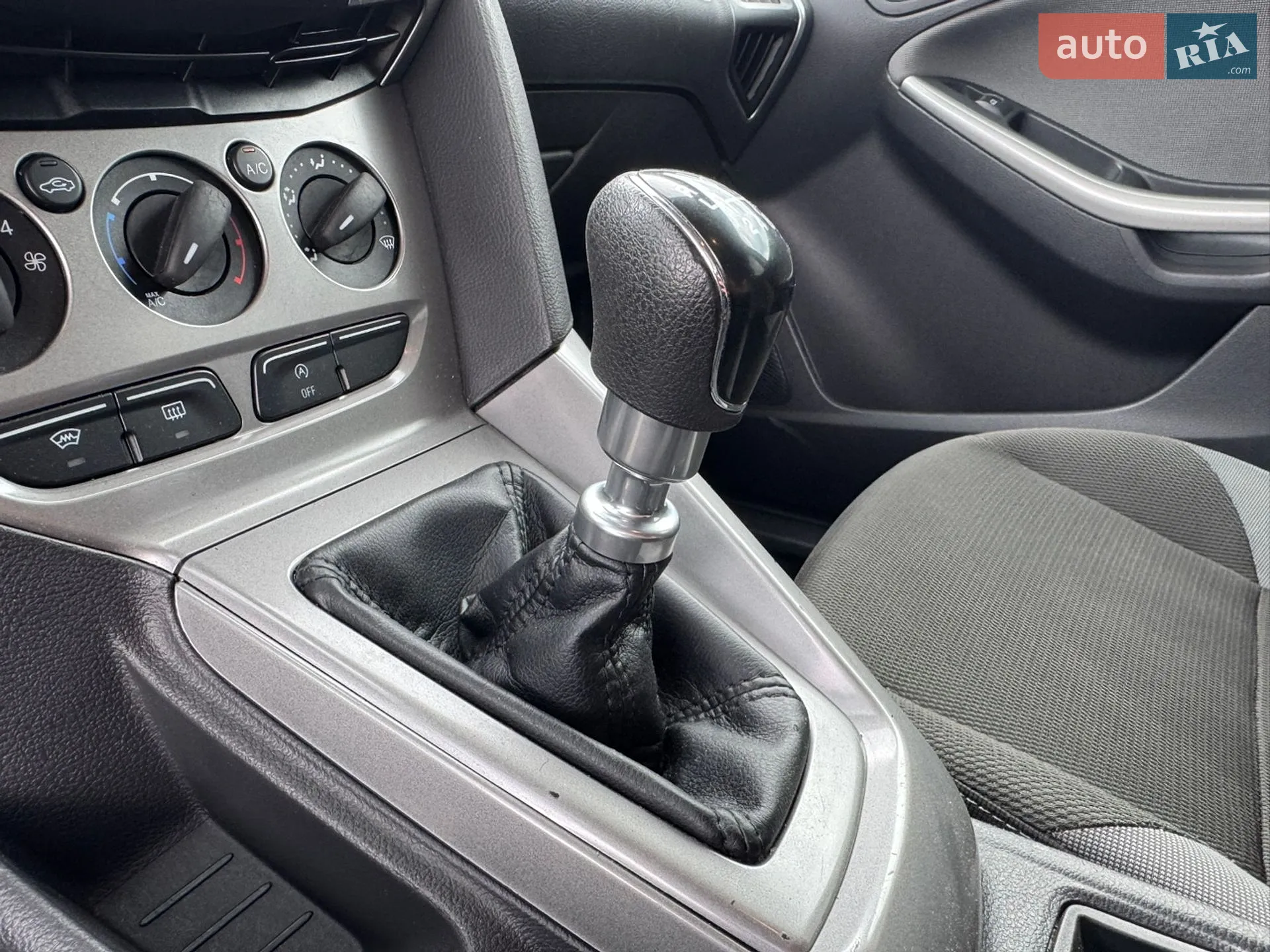 2011 Ford Focus - мініатюра 17