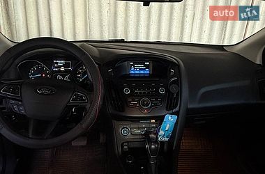 Седан Ford Focus 2015 в Сумах