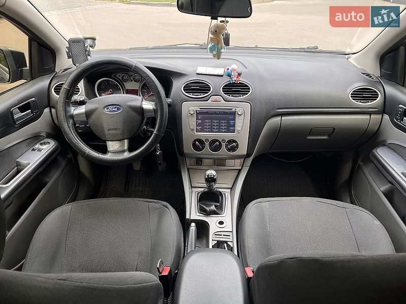 Хэтчбек Ford Focus 2010 в Василькове