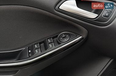Седан Ford Focus 2017 в Львові