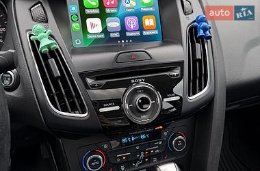 Седан Ford Focus 2017 в Львові