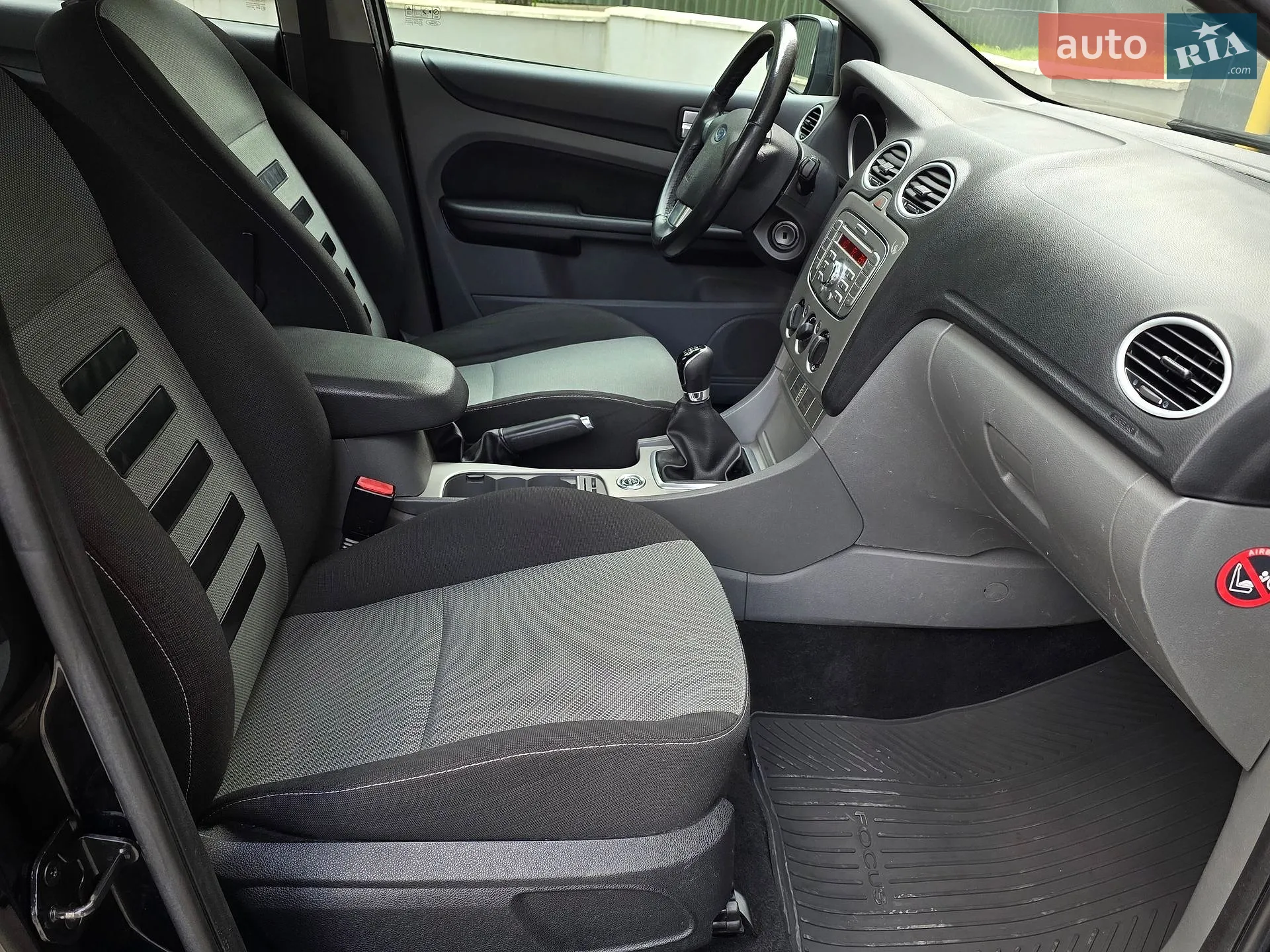 2010 Ford Focus - мініатюра 36