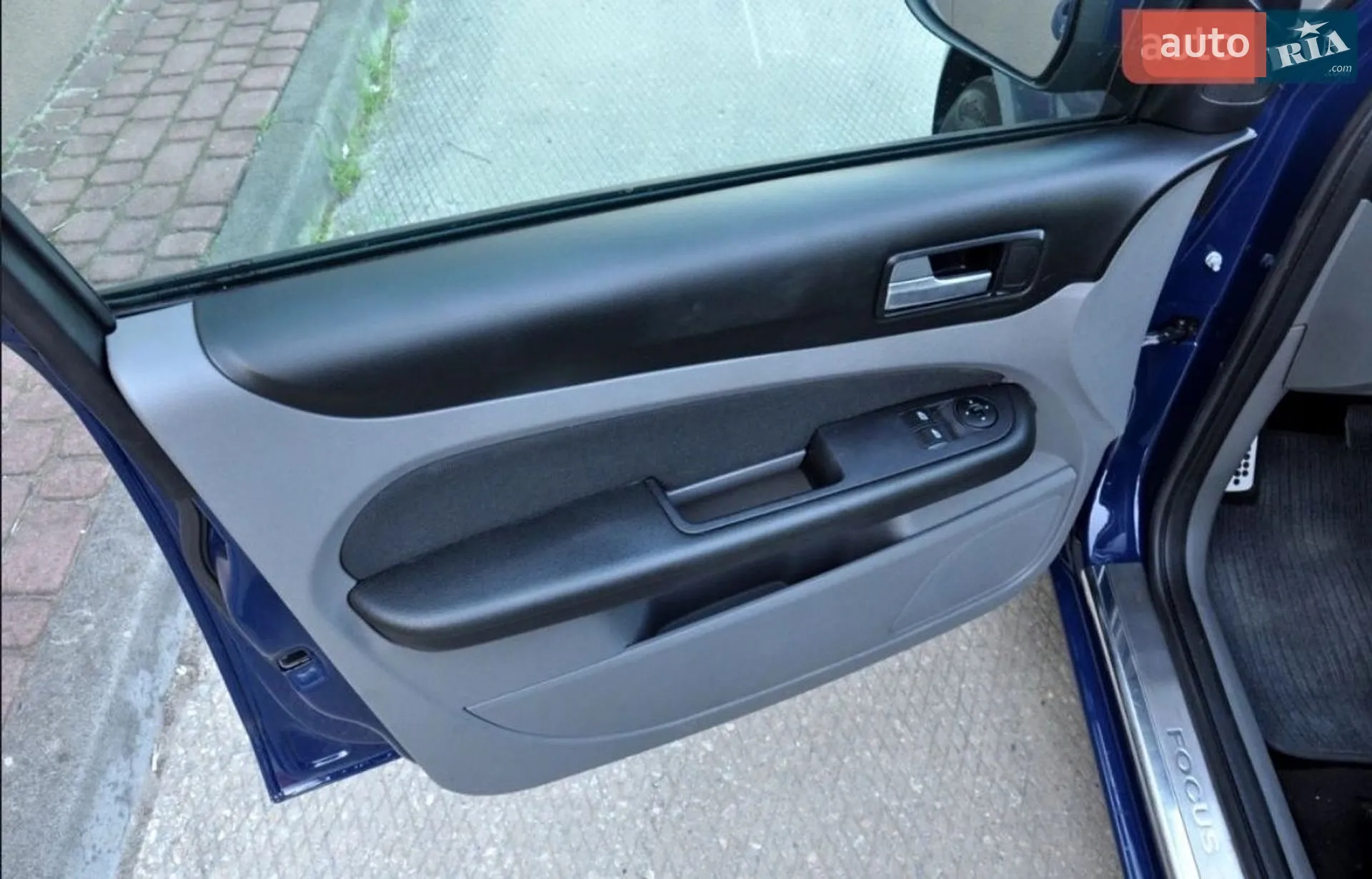 2010 Ford Focus - мініатюра 11