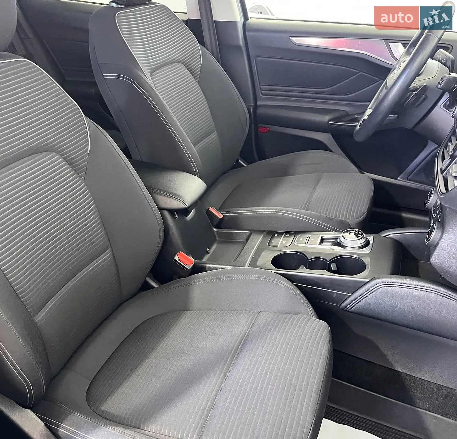 2018 Ford Focus - мініатюра 9