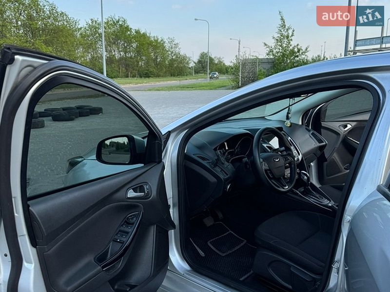 Хэтчбек Ford Focus 2015 в Львове фото 14 Хэтчбек Ford Focus 2015 в Львове