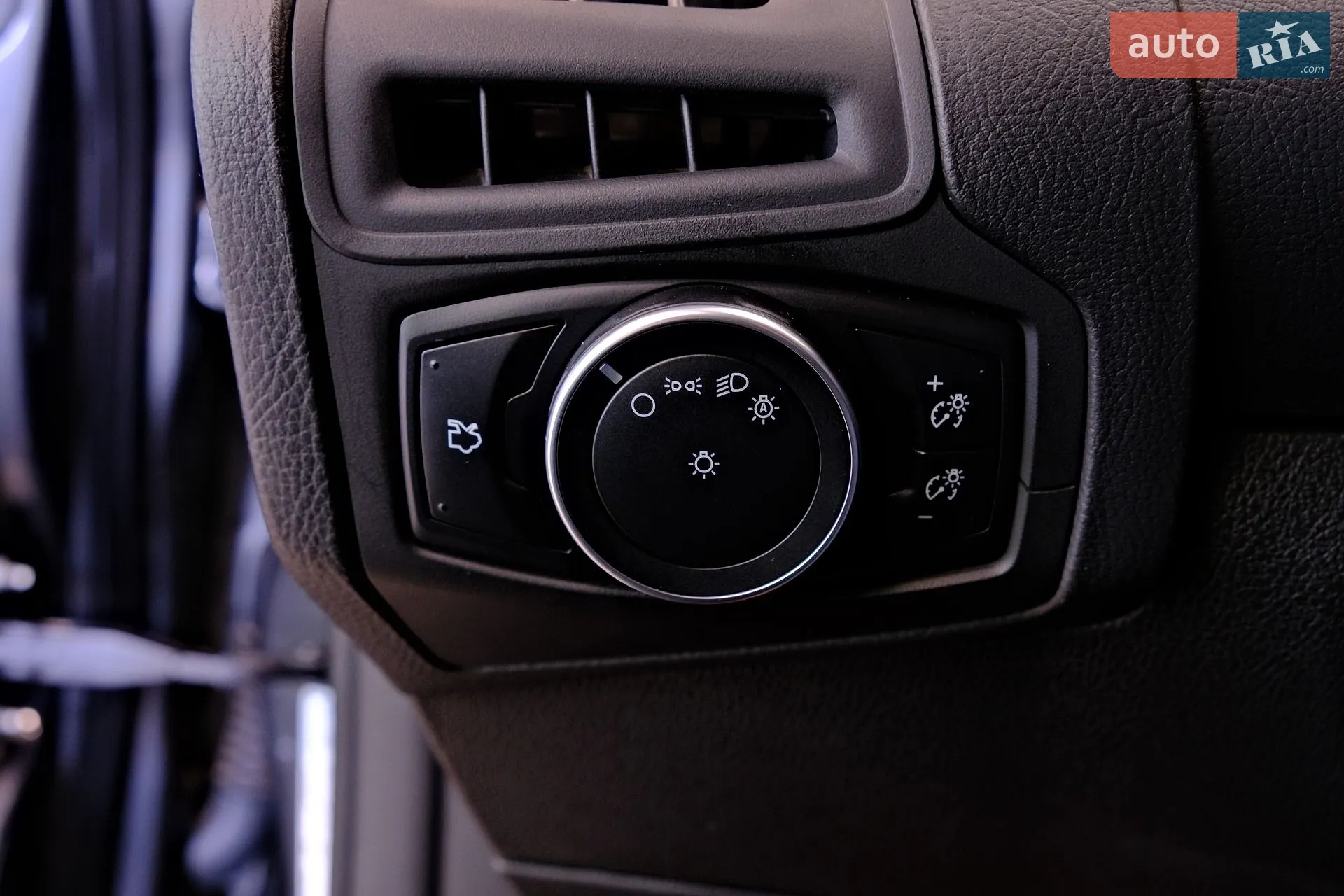 2016 Ford Focus - мініатюра 21