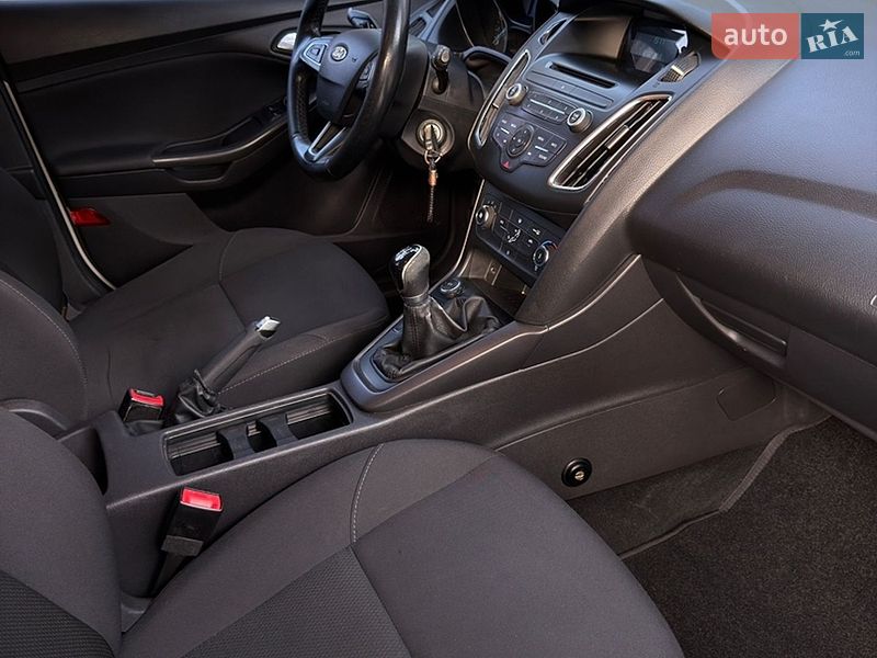 Универсал Ford Focus 2016 в Новомосковске фото 18 Универсал Ford Focus 2016 в Новомосковске