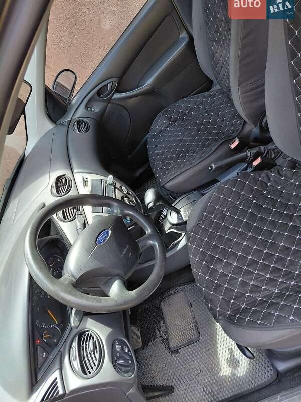 Седан Ford Focus 2002 в Николаеве