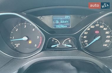 Хетчбек Ford Focus 2011 в Кадубівцях