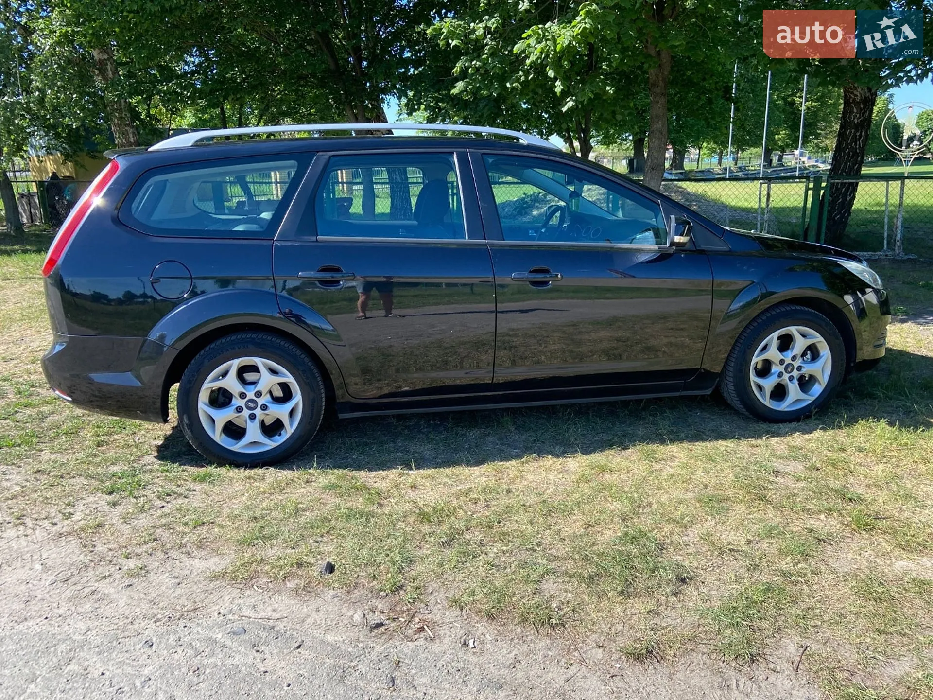 2010 Ford Focus - мініатюра 4
