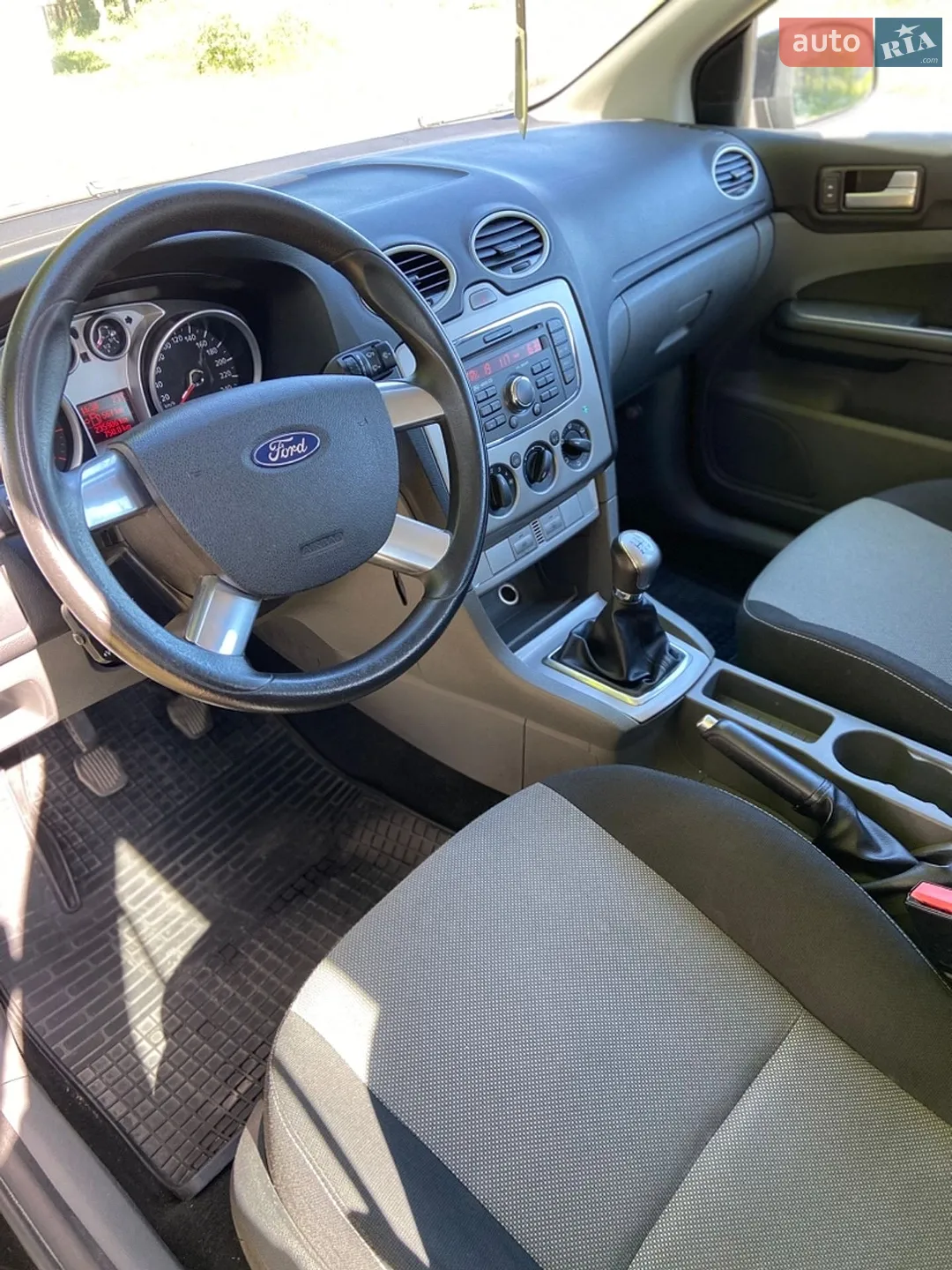 2010 Ford Focus - мініатюра 14