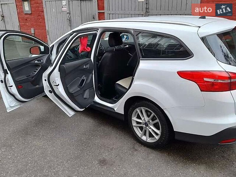 Универсал Ford Focus 2016 в Киеве фото 3 Универсал Ford Focus 2016 в Киеве