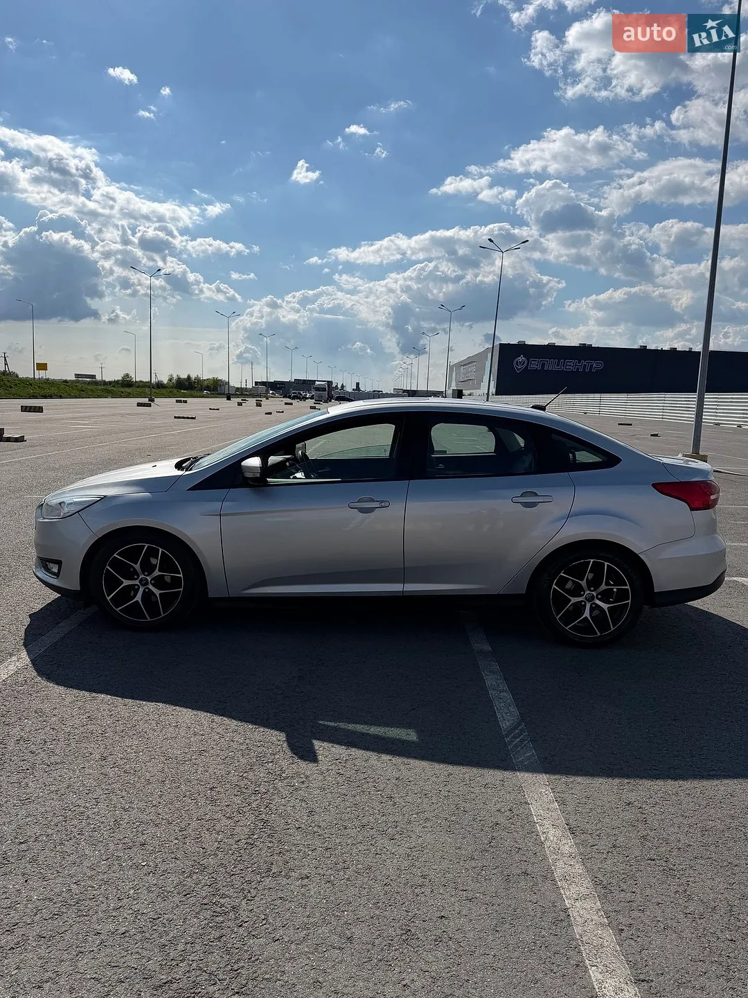 2016 Ford Focus - мініатюра 9