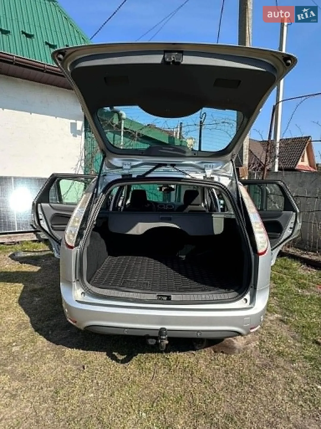2010 Ford Focus - мініатюра 6