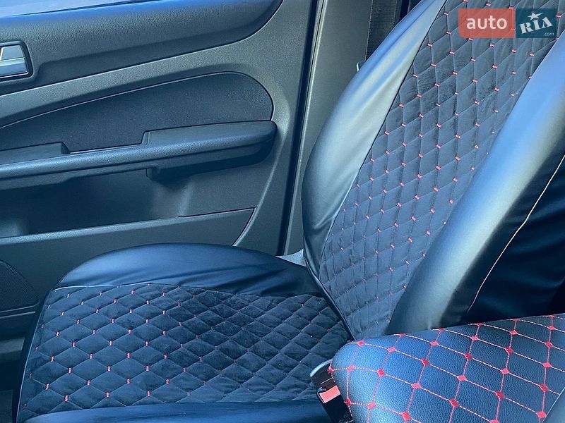 Седан Ford Focus 2006 в Рівному