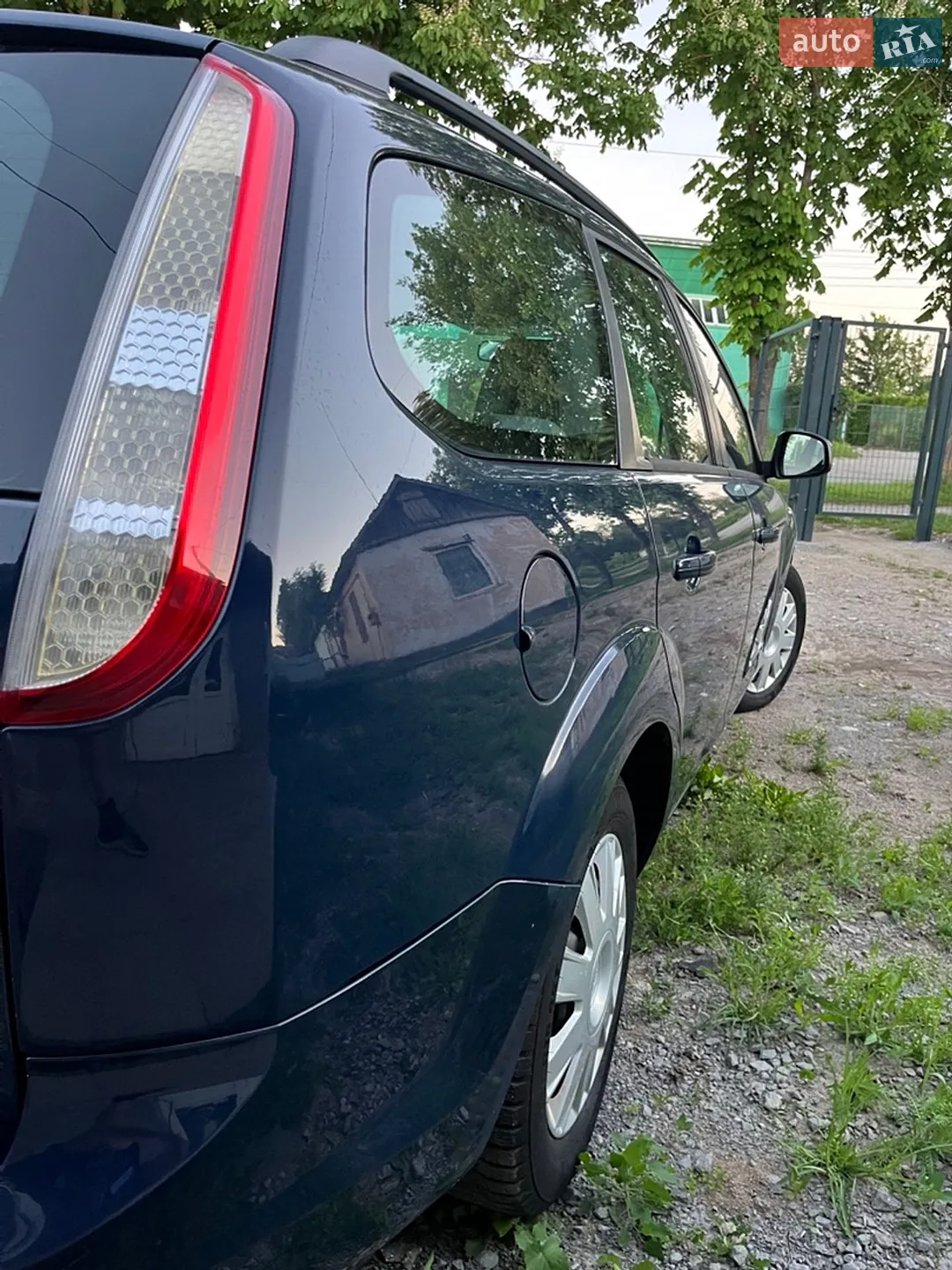 2010 Ford Focus - мініатюра 23