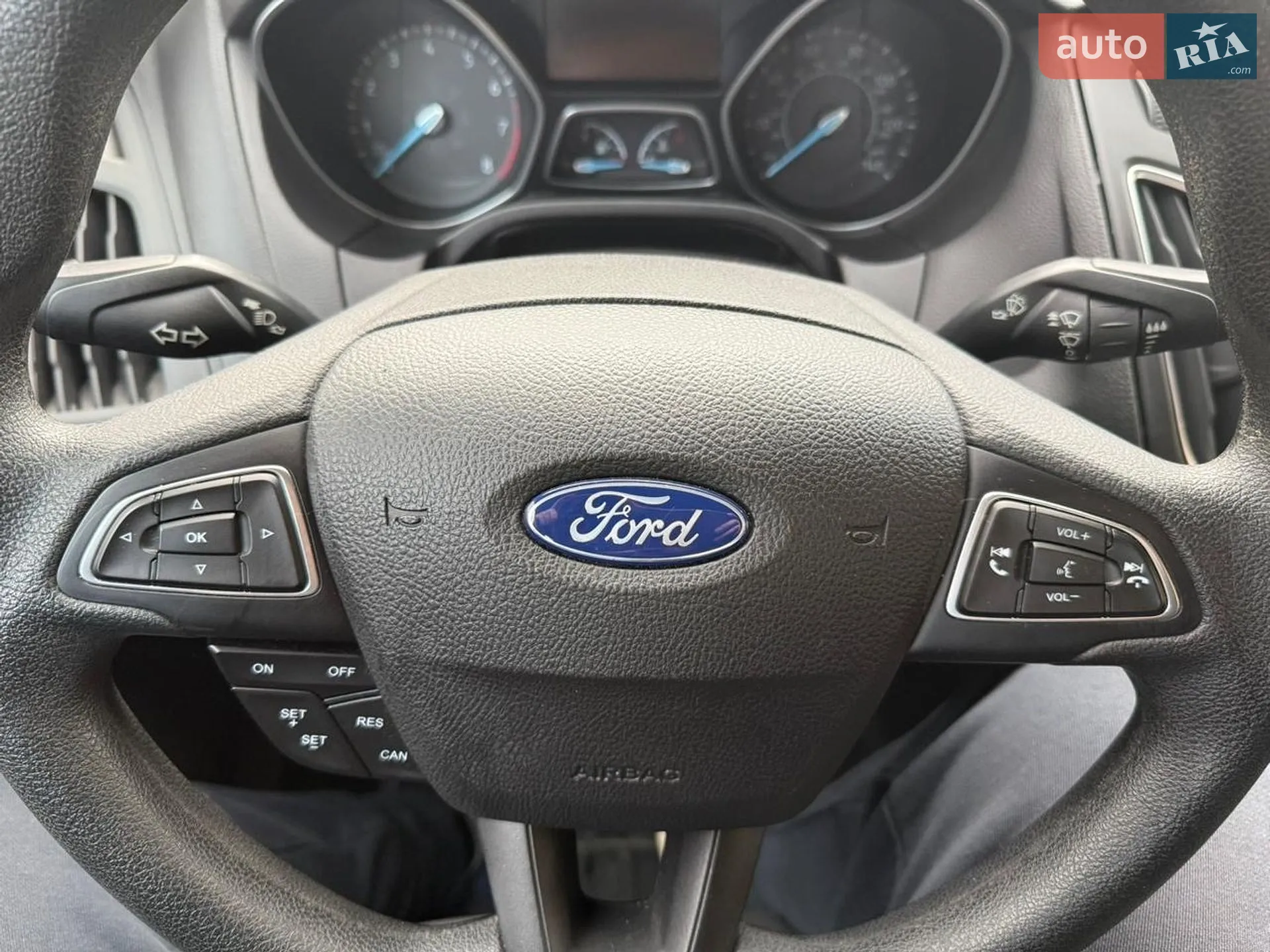 2016 Ford Focus - мініатюра 16