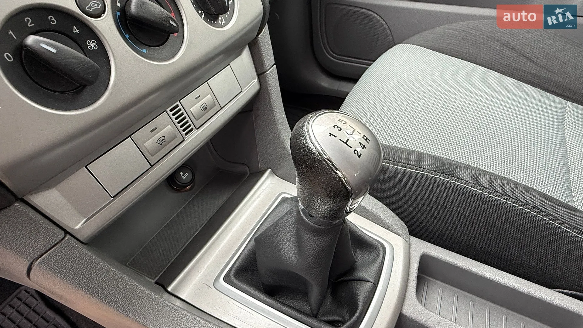 2011 Ford Focus - мініатюра 41