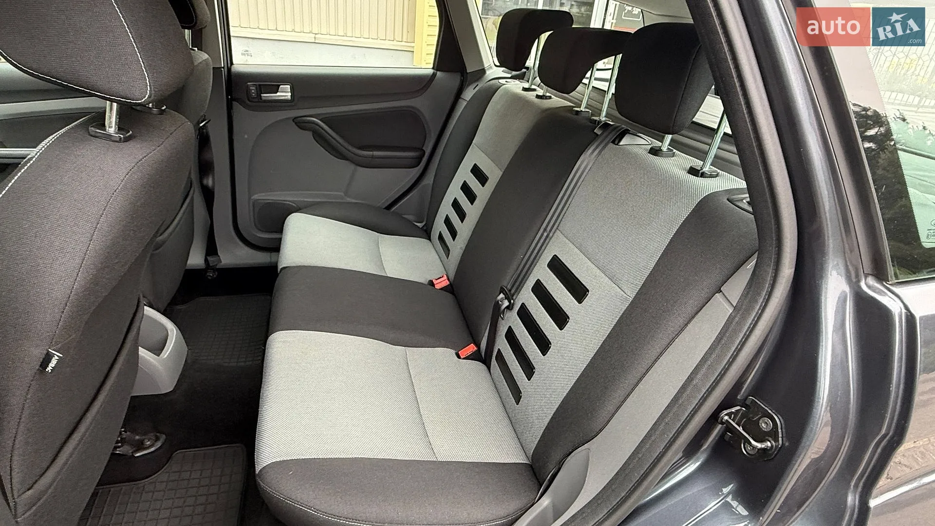 2011 Ford Focus - мініатюра 47