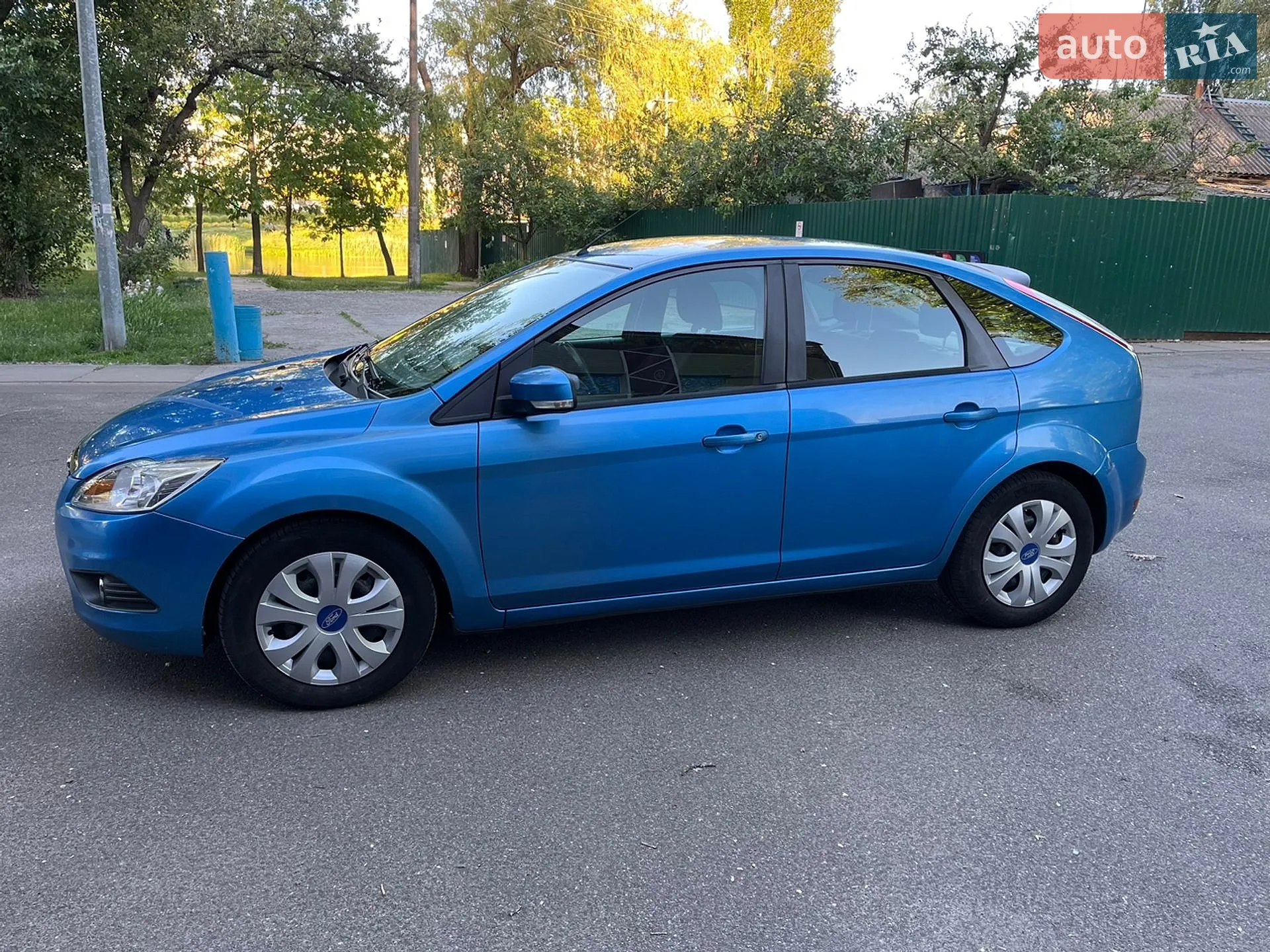 2010 Ford Focus - мініатюра 2