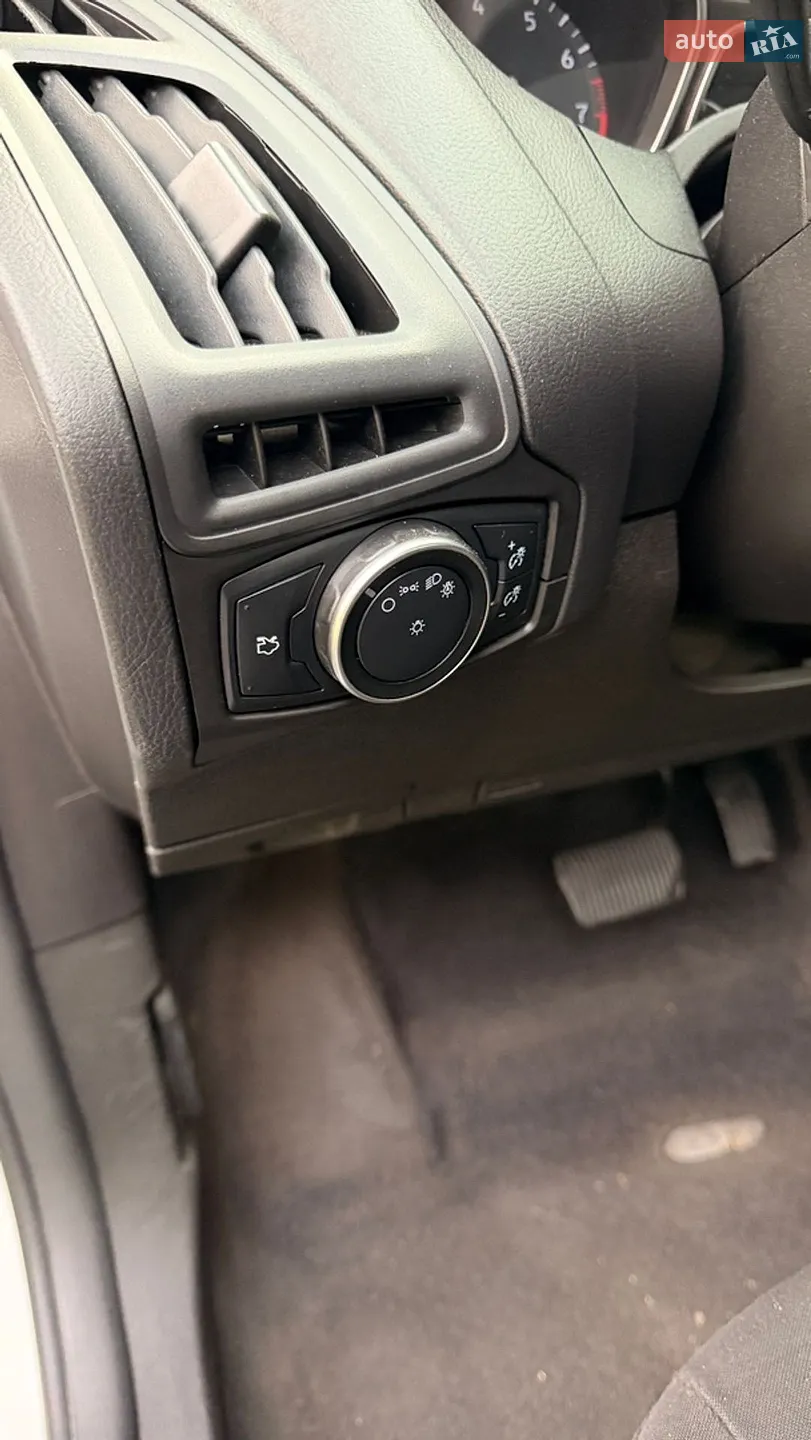 2016 Ford Focus - мініатюра 11