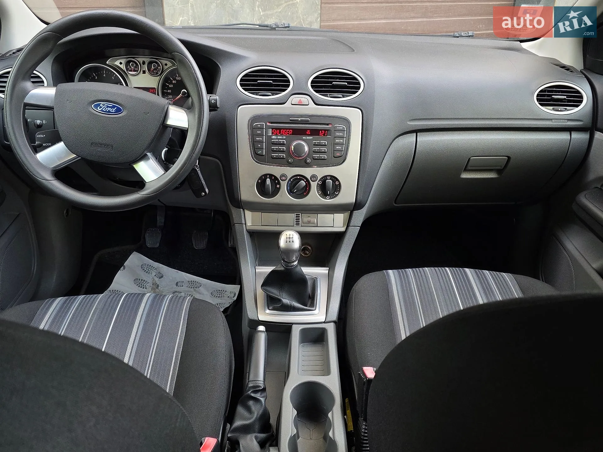 2010 Ford Focus - мініатюра 27