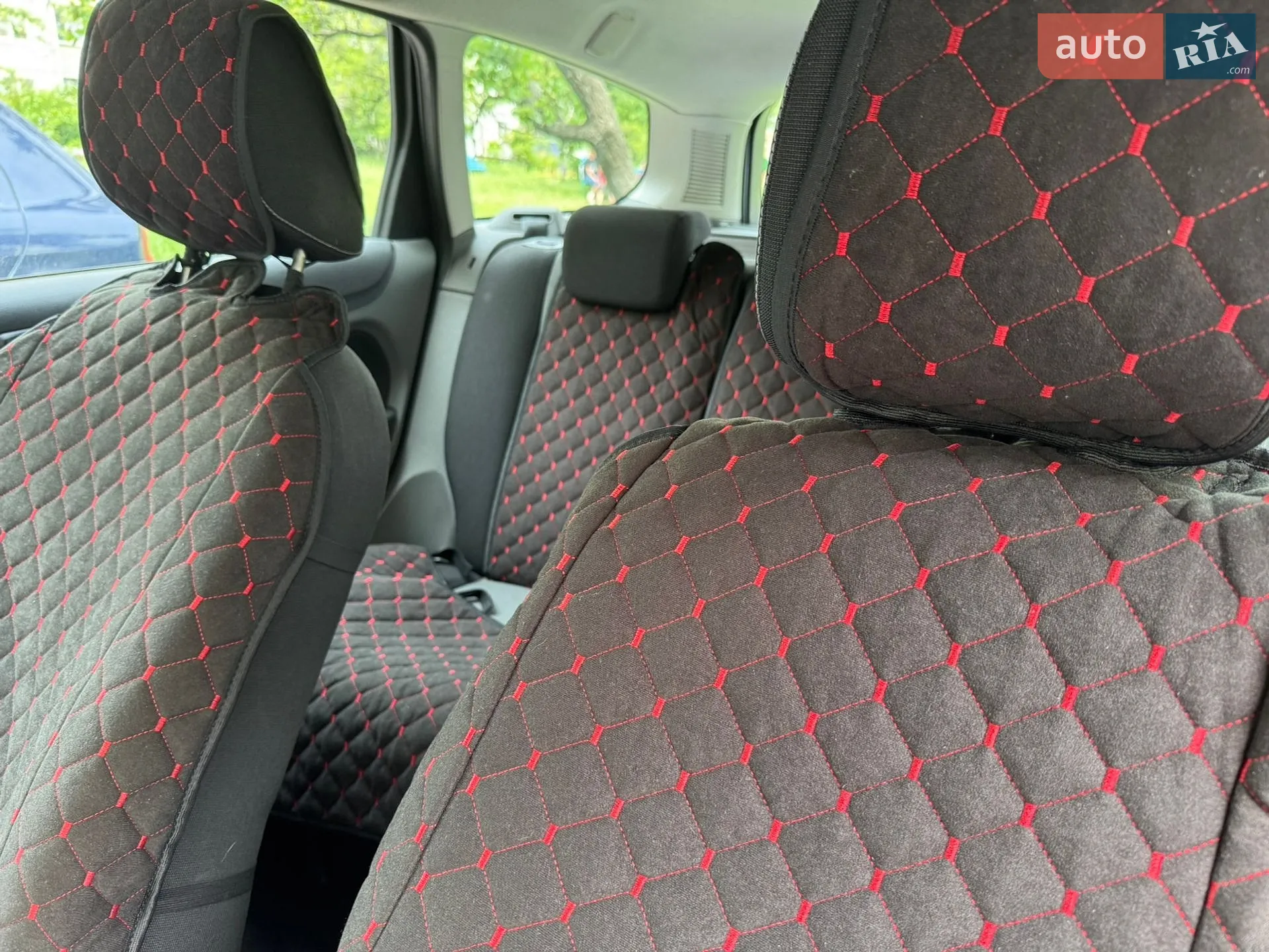 2010 Ford Focus - мініатюра 10