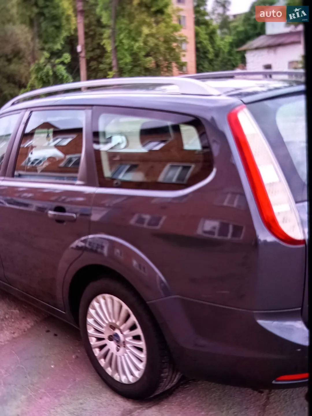 2010 Ford Focus - мініатюра 4