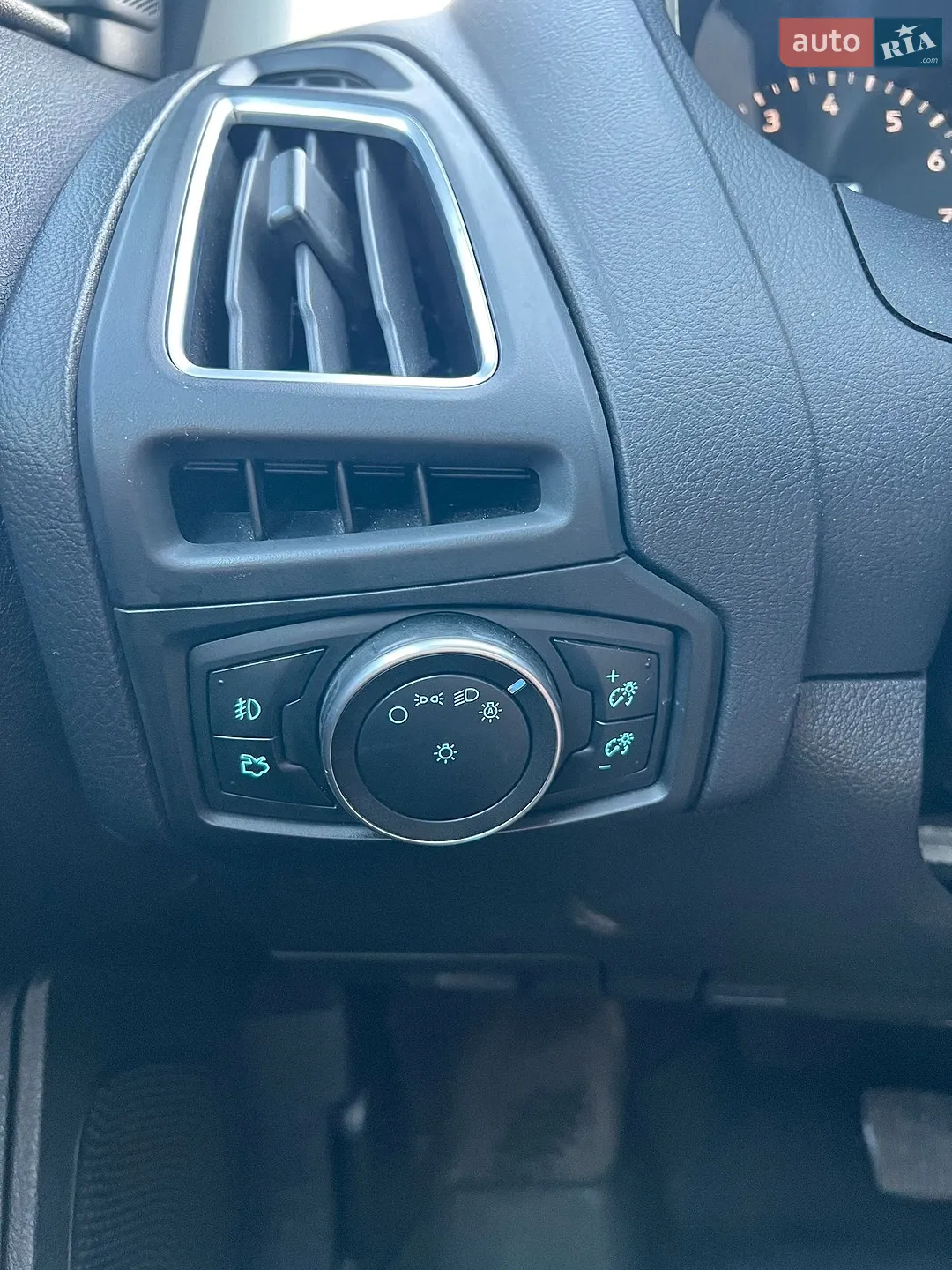 2015 Ford Focus - мініатюра 27