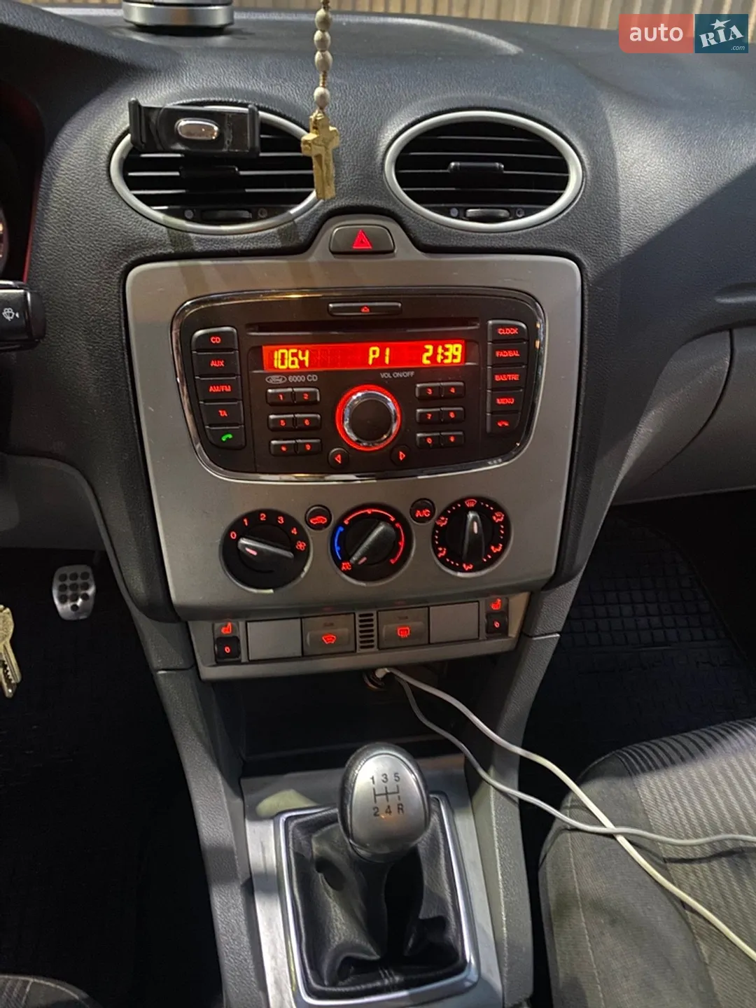 2010 Ford Focus - мініатюра 14