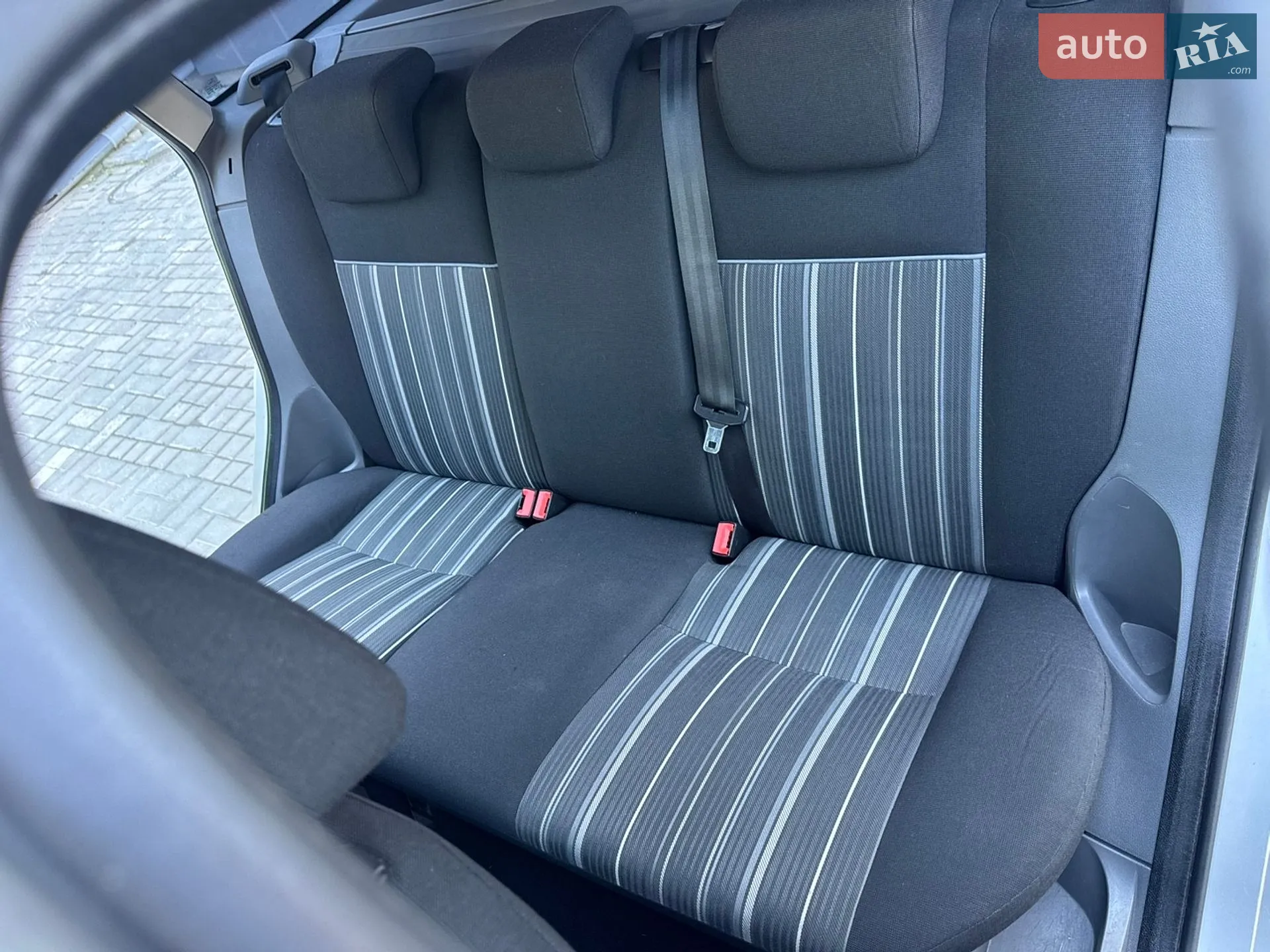 2010 Ford Focus - мініатюра 27